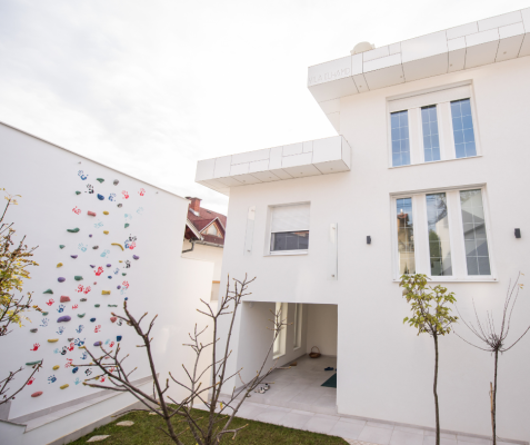 white exterior painting job in sydney city